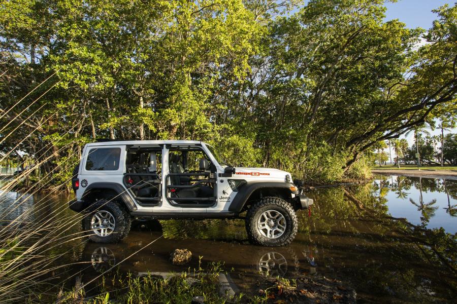 Jeep Wrangler Unlimited Three O Five (JL) 2019 года  (NA) (фото 1 из 10)
